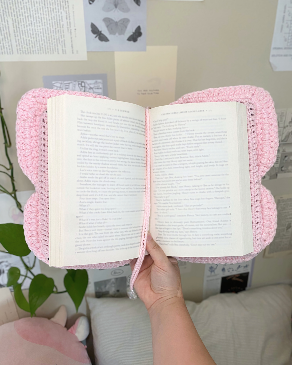 crochet butterfly book sleeve pattern